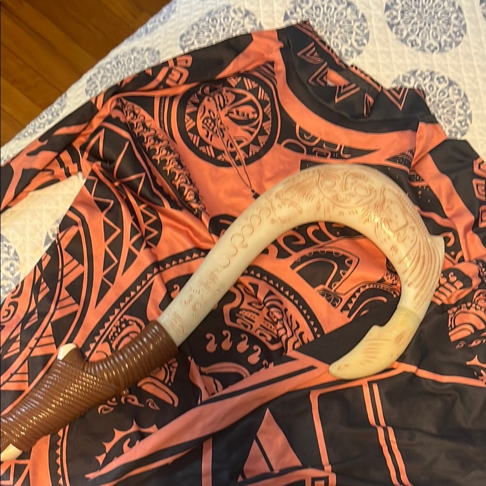 Disney Maui & Moana Hook and Costume Set - Black and Coral